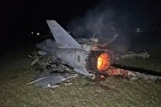 事业腾飞以军F-35战机被击落？伊朗媒体公布照片